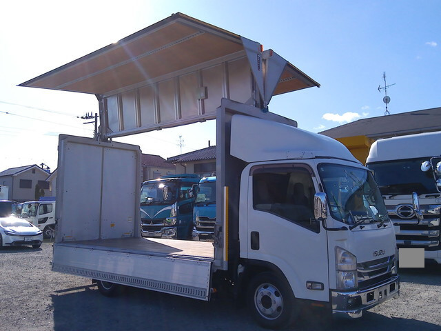 いすゞエルフアルミウイング小型（2t・3t）[写真01]