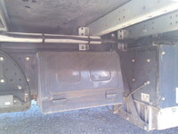 いすゞエルフアルミウイング小型（2t・3t）[写真11]