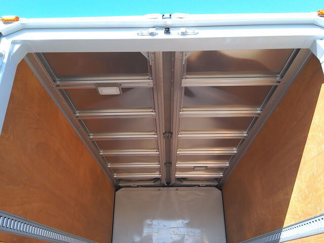 いすゞエルフアルミウイング小型（2t・3t）[写真16]