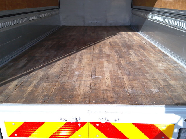 いすゞエルフアルミウイング小型（2t・3t）[写真19]