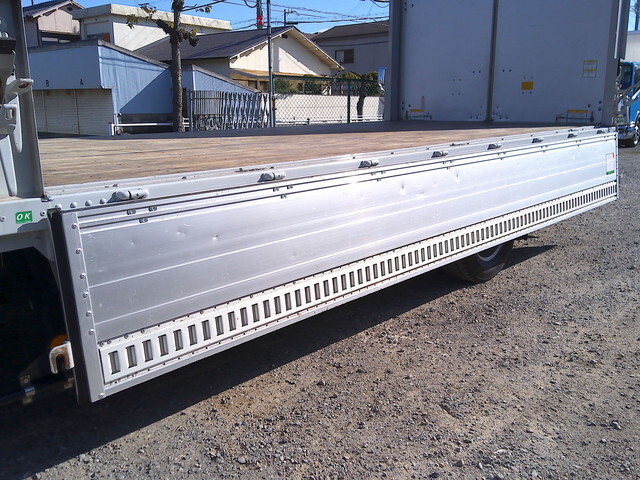 いすゞエルフアルミウイング小型（2t・3t）[写真22]