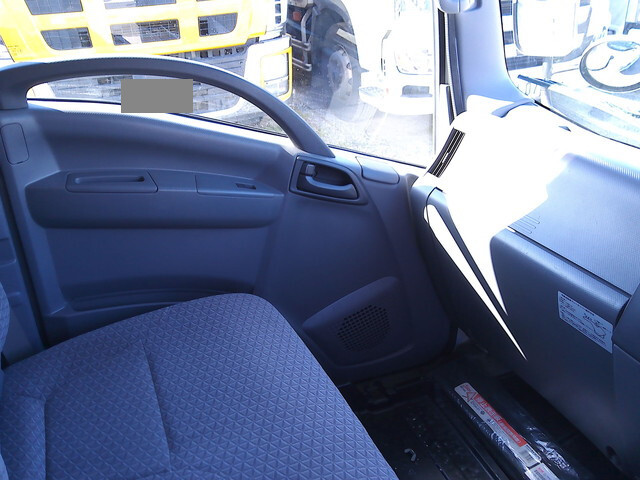 いすゞエルフアルミウイング小型（2t・3t）[写真28]