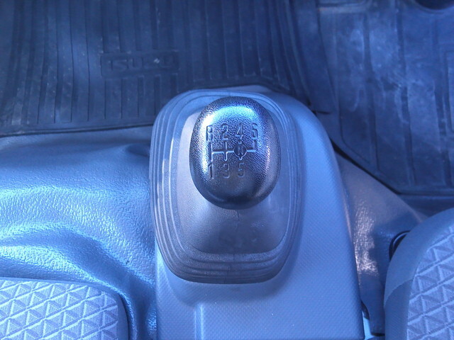 いすゞエルフアルミウイング小型（2t・3t）[写真32]