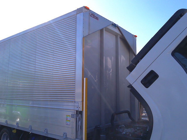 いすゞエルフアルミウイング小型（2t・3t）[写真36]