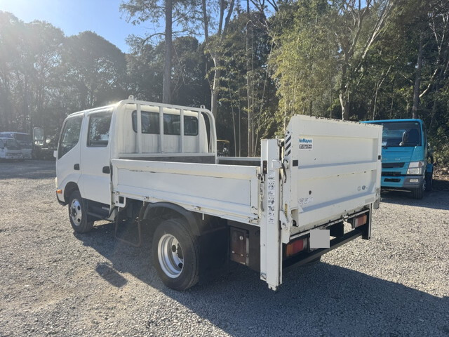 トヨタトヨエースダブルキャブ（Wキャブ）小型（2t・3t）[写真04]