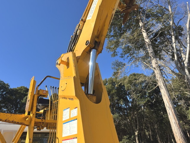 日野レンジャー穴掘建柱車増トン（6t・8t）[写真10]