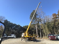 日野レンジャー穴掘建柱車増トン（6t・8t）[写真12]