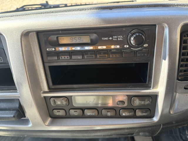 日野レンジャー穴掘建柱車増トン（6t・8t）[写真19]