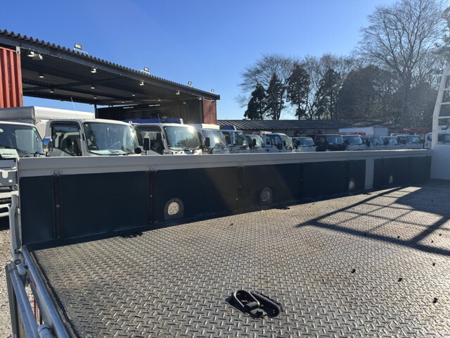 いすゞフォワードクレーン4段中型（4t）[写真15]