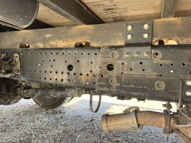 いすゞフォワードクレーン4段中型（4t）[写真26]