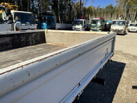 三菱ふそうキャンター平ボディ小型（2t・3t）[写真36]