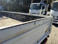 三菱ふそうキャンター平ボディ小型（2t・3t）[写真37]