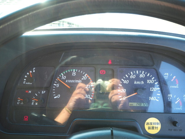 いすゞギガミキサー車（コンクリートミキサー）大型（10t）[写真38]