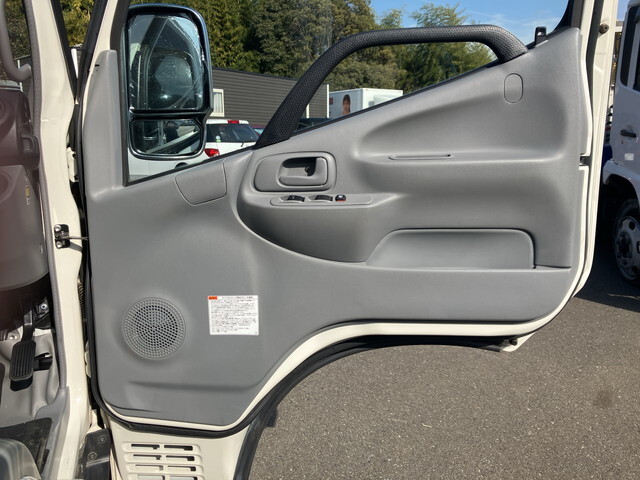 日野デュトロ平ボディ小型（2t・3t）[写真27]