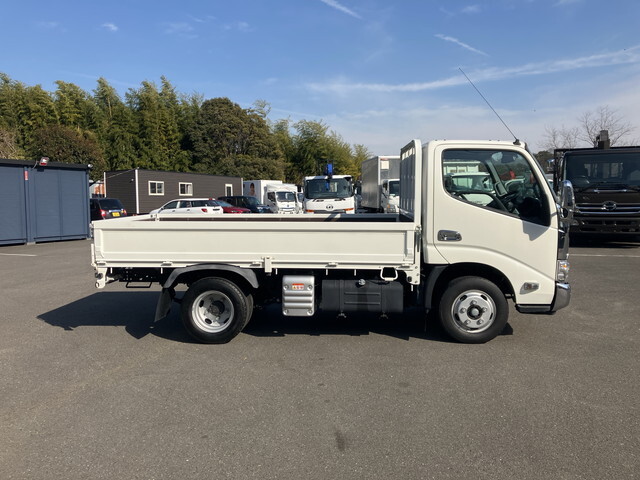 日野デュトロ平ボディ小型（2t・3t）[写真07]