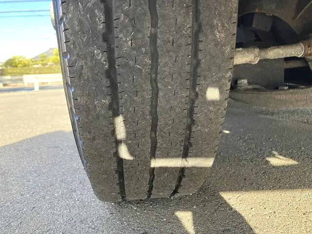 いすゞエルフ平ボディ小型（2t・3t）[写真18]