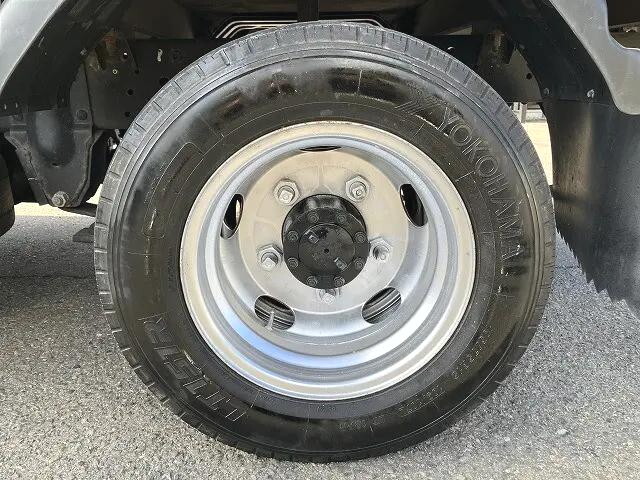 いすゞエルフ平ボディ小型（2t・3t）[写真21]