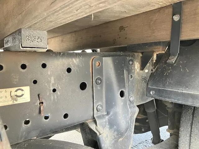 いすゞエルフ平ボディ小型（2t・3t）[写真24]