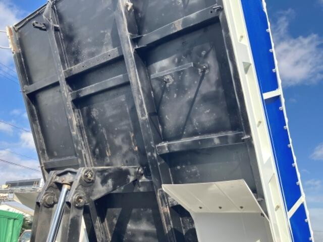 三菱ふそうファイターダンプ中型（4t）[写真14]