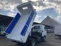 三菱ふそうファイターダンプ中型（4t）[写真02]