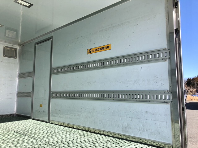 日野デュトロアルミバン小型（2t・3t）[写真15]