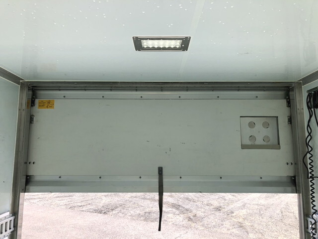 日野デュトロアルミバン小型（2t・3t）[写真16]