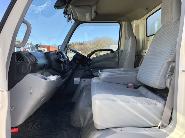 日野デュトロアルミバン小型（2t・3t）[写真29]