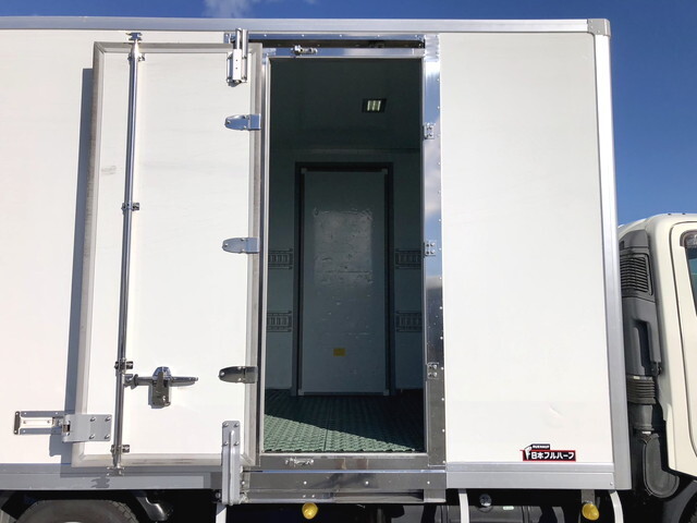 日野デュトロアルミバン小型（2t・3t）[写真07]