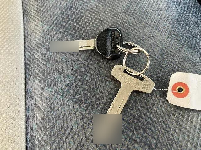 三菱ふそうキャンターガッツ平ボディ小型（2t・3t）[写真22]