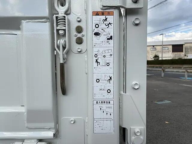 日野デュトロ平ボディ小型（2t・3t）[写真10]