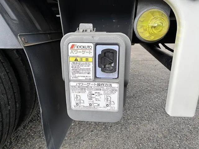 日野デュトロ平ボディ小型（2t・3t）[写真11]