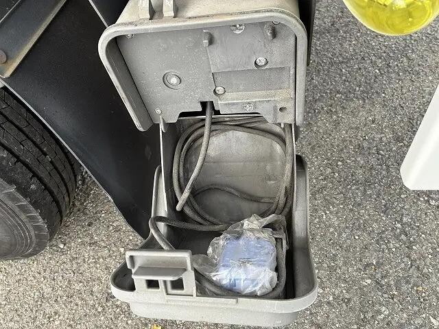 日野デュトロ平ボディ小型（2t・3t）[写真12]