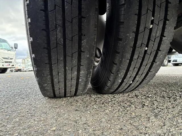 日野デュトロ平ボディ小型（2t・3t）[写真19]