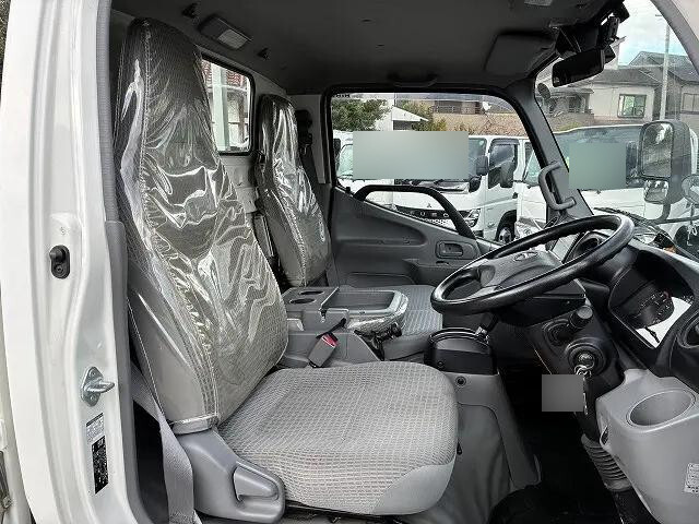 日野デュトロ平ボディ小型（2t・3t）[写真21]