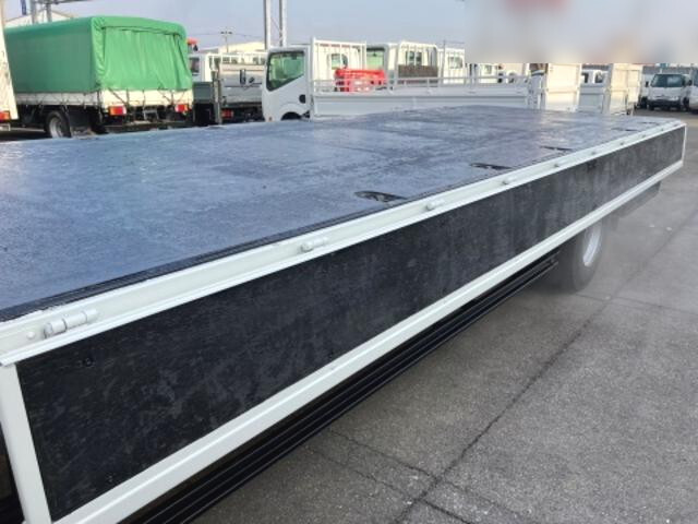 日野レンジャー平ボディ増トン（6t・8t）[写真10]