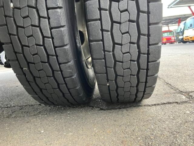 日野レンジャー平ボディ増トン（6t・8t）[写真21]