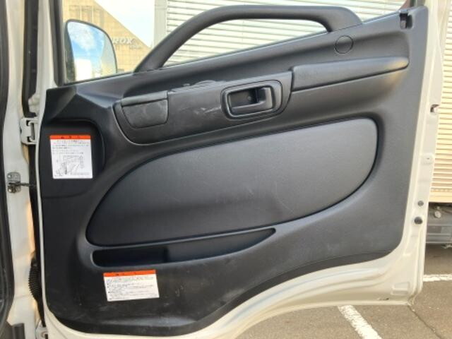 日野レンジャー平ボディ増トン（6t・8t）[写真34]