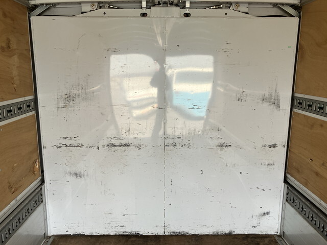 三菱ふそうキャンターアルミウイング小型（2t・3t）[写真18]