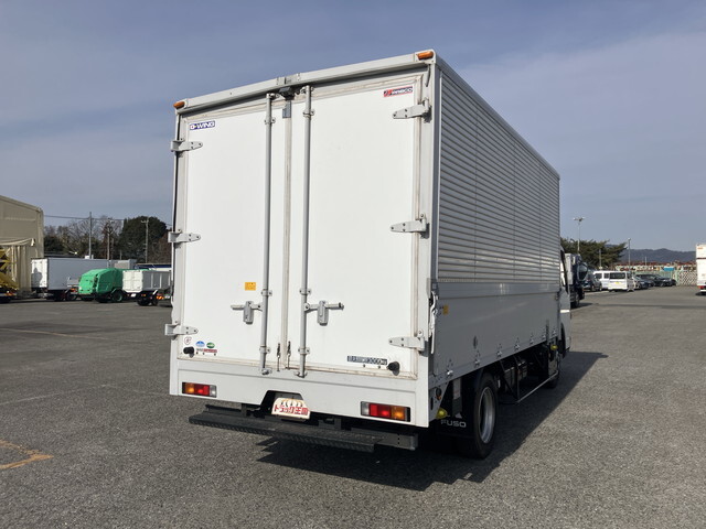 三菱ふそうキャンターアルミウイング小型（2t・3t）[写真02]