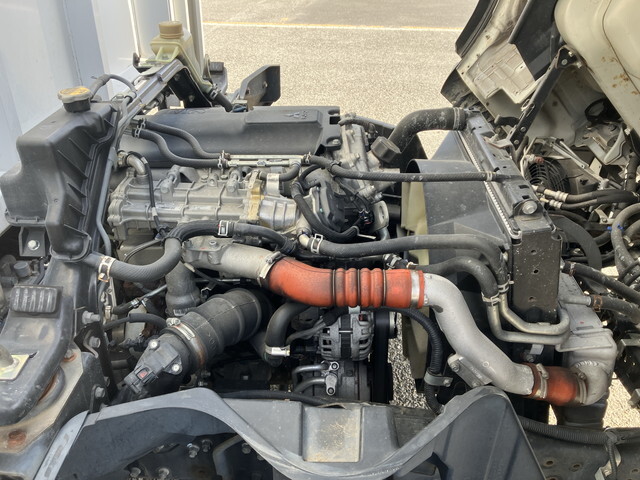 三菱ふそうキャンターアルミウイング小型（2t・3t）[写真26]