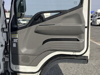 三菱ふそうキャンターアルミウイング小型（2t・3t）[写真30]