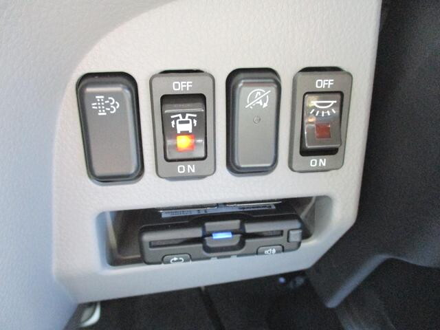 三菱ふそうキャンターアルミウイング小型（2t・3t）[写真18]