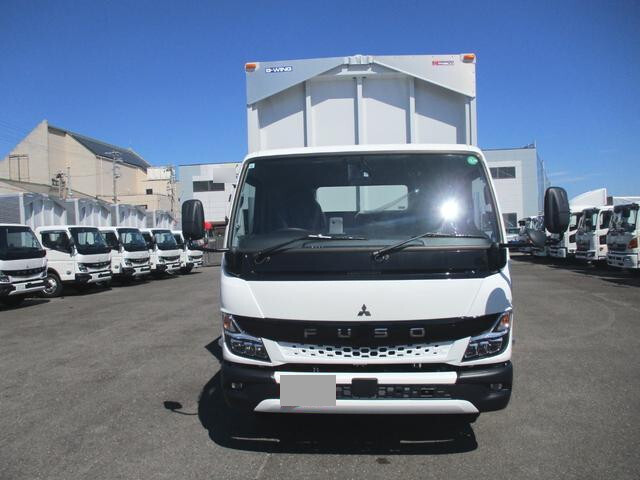 三菱ふそうキャンターアルミウイング小型（2t・3t）[写真09]