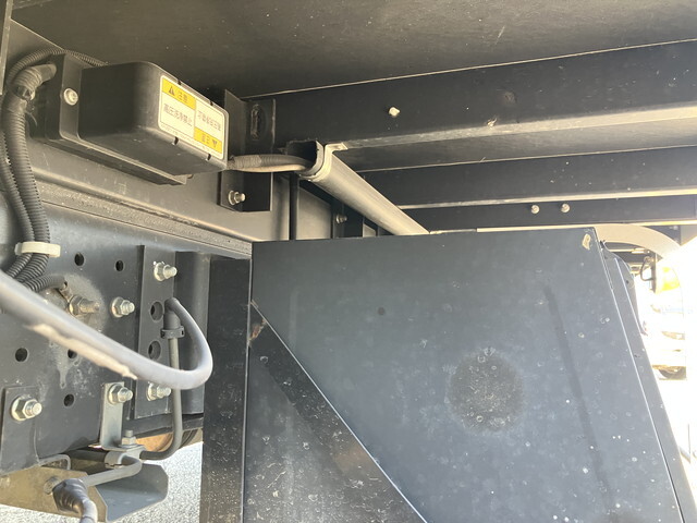 三菱ふそうキャンター冷凍車（冷蔵車）小型（2t・3t）[写真26]