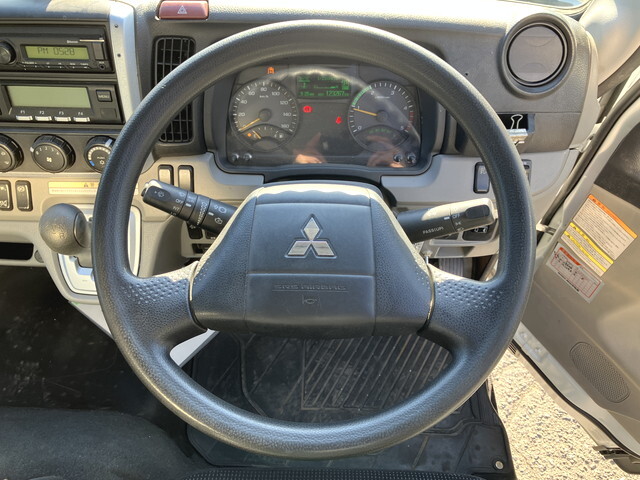 三菱ふそうキャンター冷凍車（冷蔵車）小型（2t・3t）[写真37]