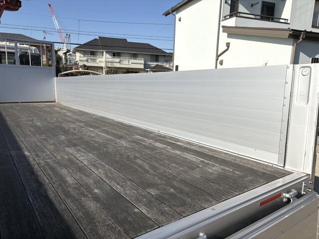 三菱ふそうファイタークレーン5段増トン（6t・8t）[写真11]