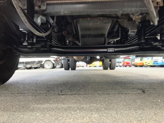 いすゞフォワード平ボディ中型（4t）[写真12]