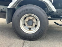 いすゞフォワード平ボディ中型（4t）[写真20]