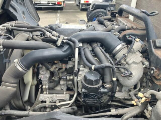 いすゞフォワード平ボディ中型（4t）[写真25]