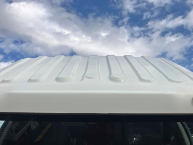 いすゞフォワード平ボディ中型（4t）[写真28]